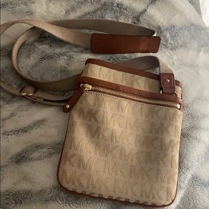 Michael Kors MK beige/tan Crossbody!